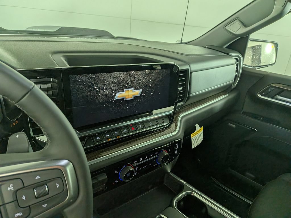 Used 2026 Chevrolet Silverado 1500 LT Trail Boss w/ LT Trail Boss Premium Package AWD/4WD image 20