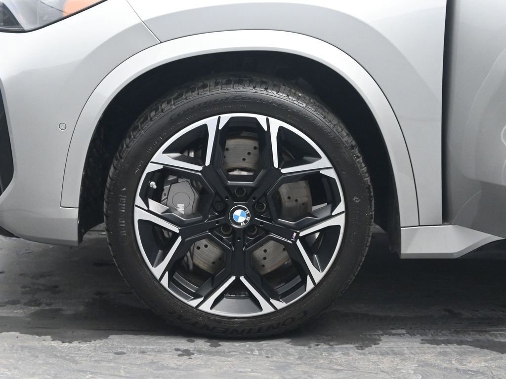 Used 2025 BMW X1 M35i w/ Premium Package image 31
