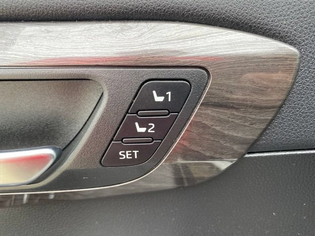 Certified 2022 Toyota Highlander Limited AWD/4WD image 18