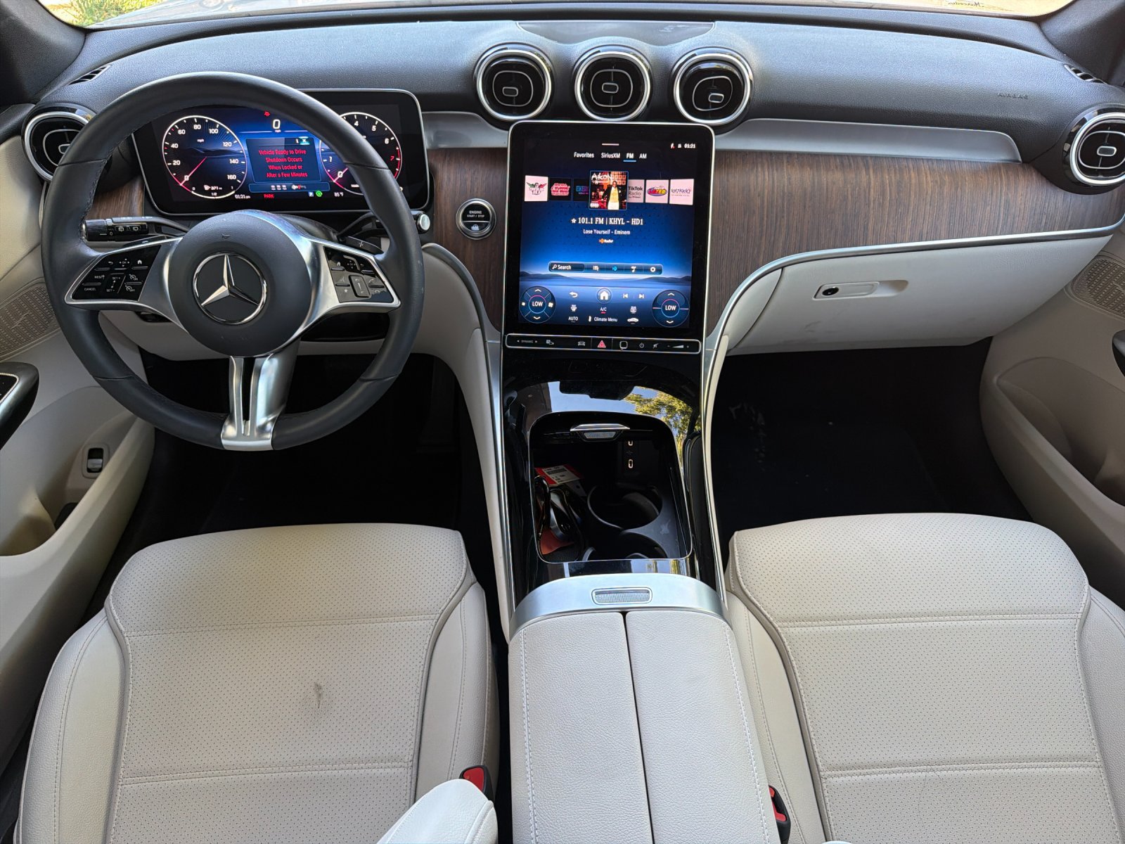Used 2026 Mercedes-Benz GLC 300 image 10