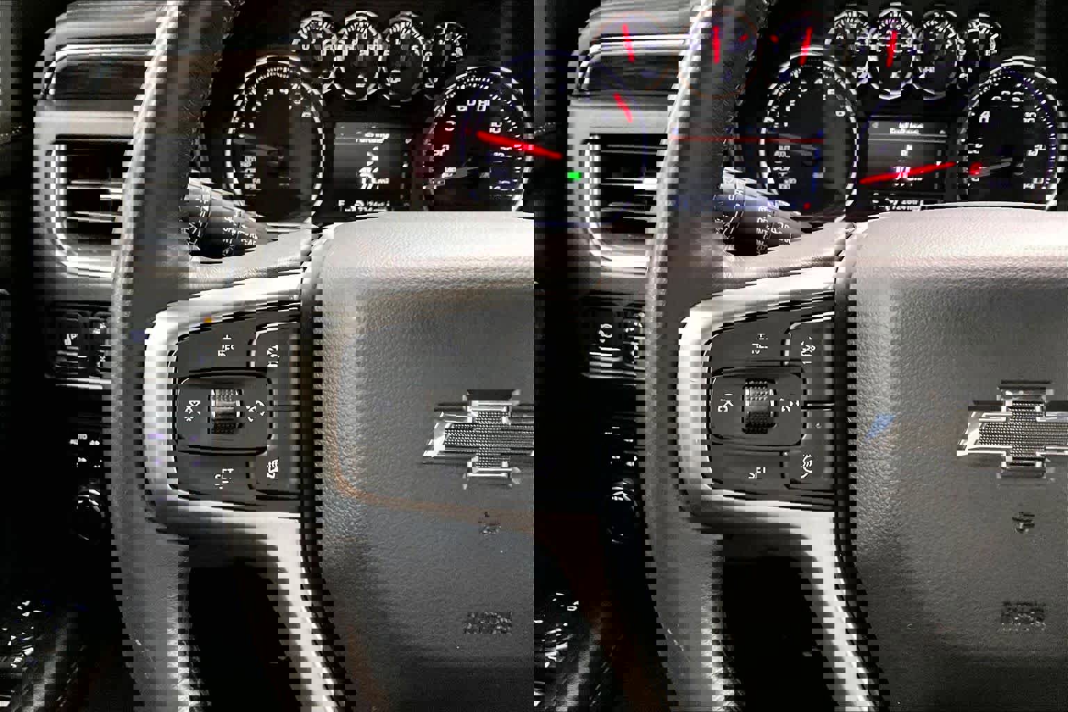 Used 2021 Chevrolet Suburban Z71 w/ Z71 Signature Package image 23