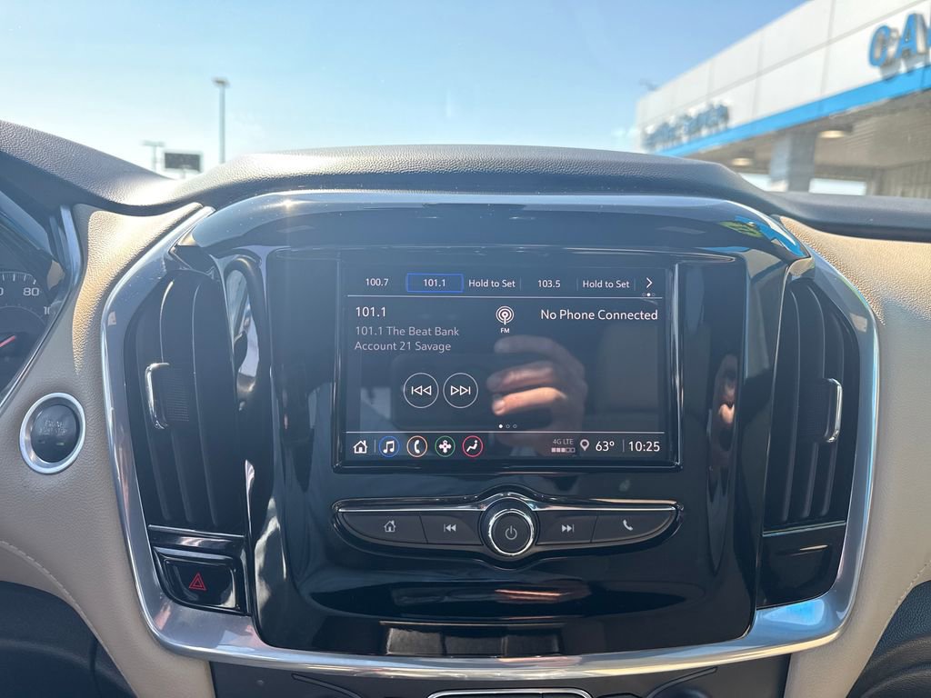 Used 2022 Chevrolet Traverse LS FWD image 21