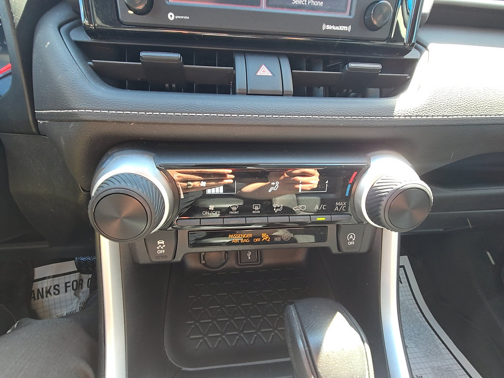 Certified 2021 Toyota RAV4 LE AWD/4WD image 16