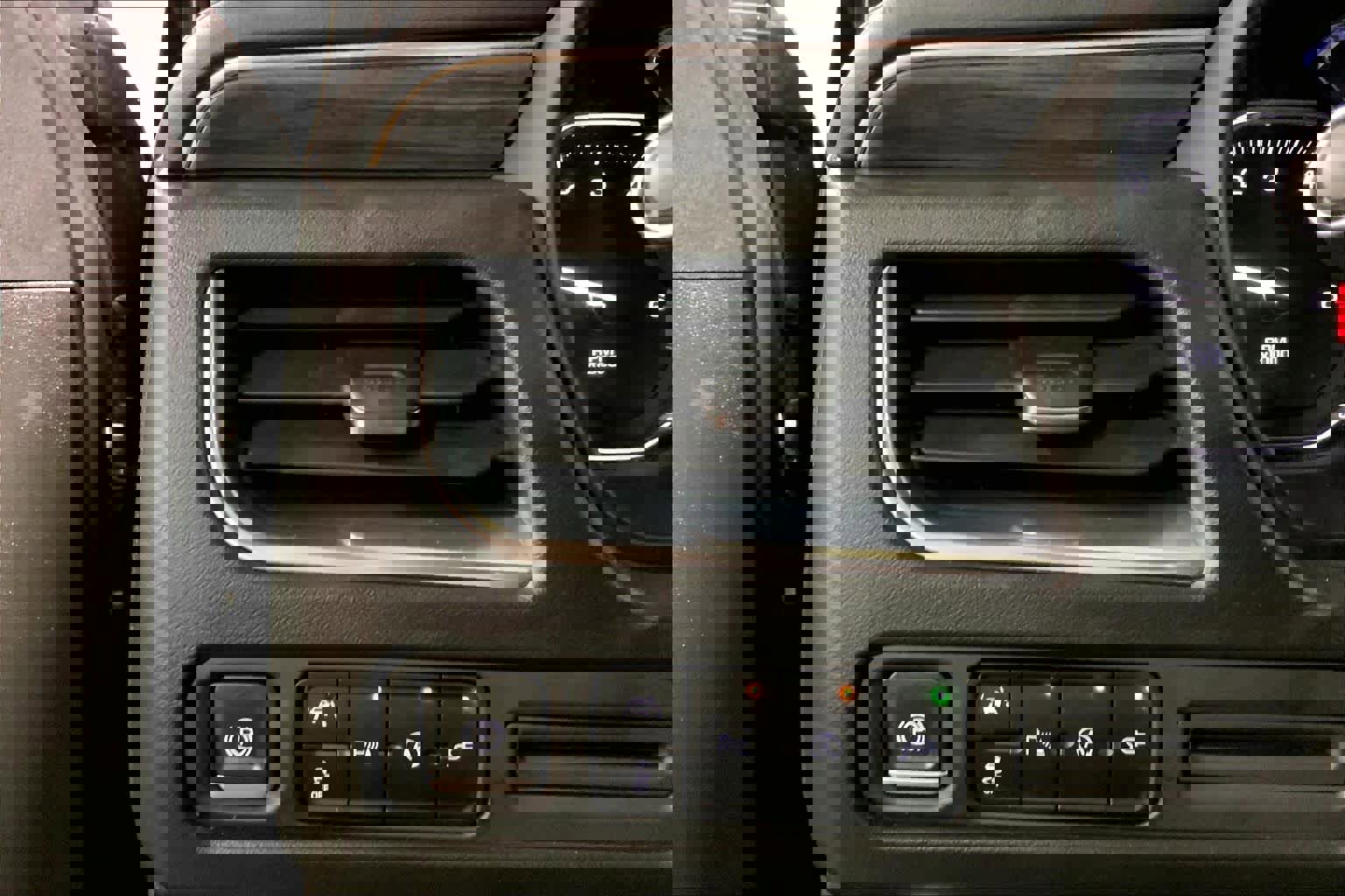 Used 2021 GMC Yukon SLT w/ SLT Premium Package image 34