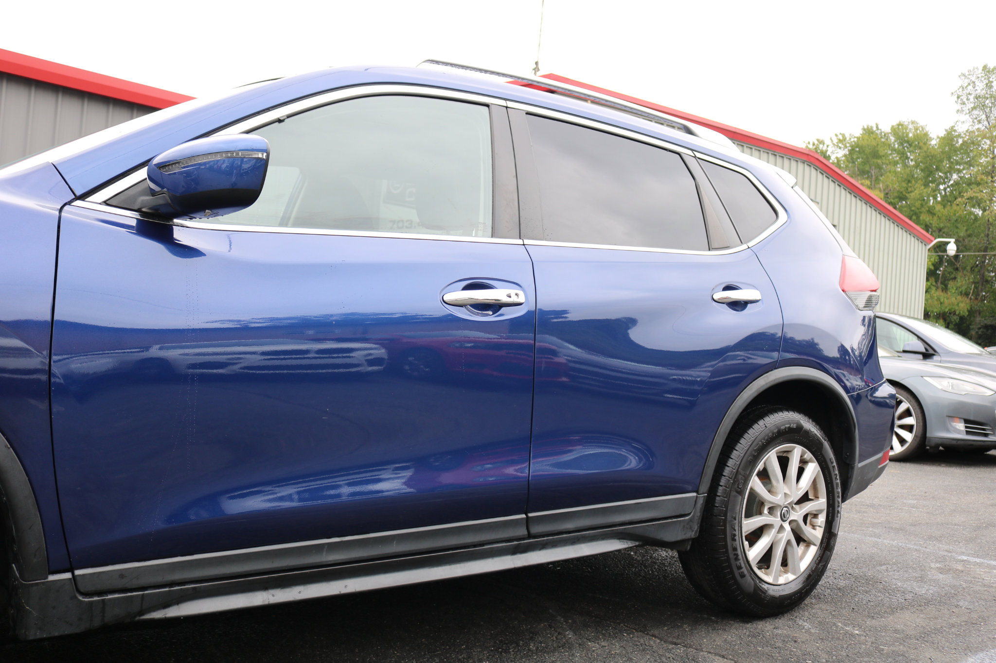 Used 2019 Nissan Rogue SV image 8