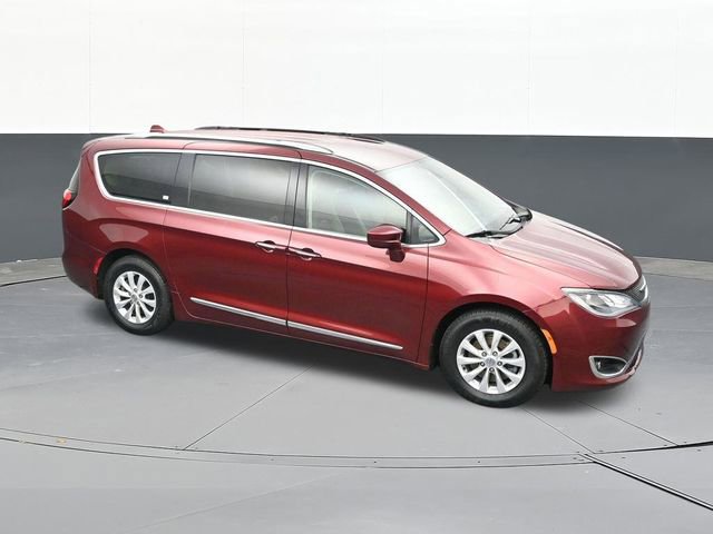 Used 2019 Chrysler Pacifica Touring-L image 64