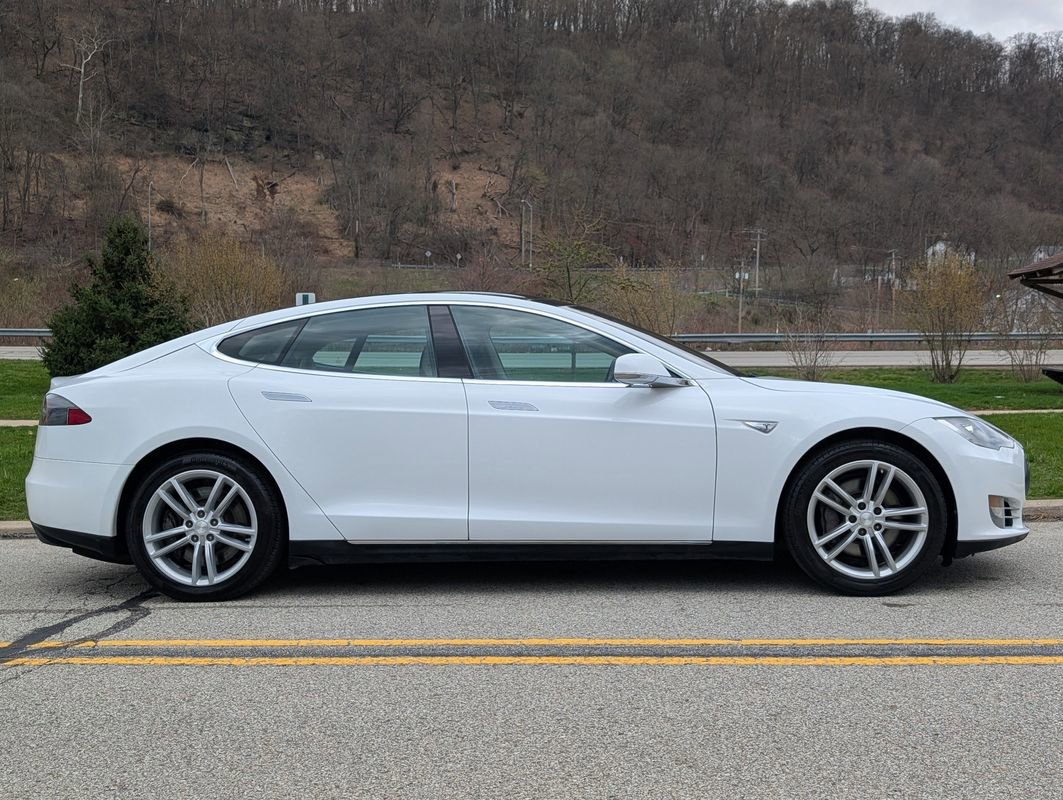 Used 2013 Tesla Model S image 4