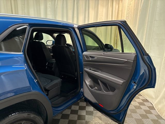 New 2025 Volkswagen Atlas Cross Sport SE image 32