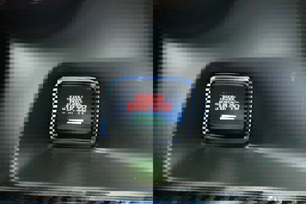 Used 2019 Chevrolet Camaro LT RWD image 17