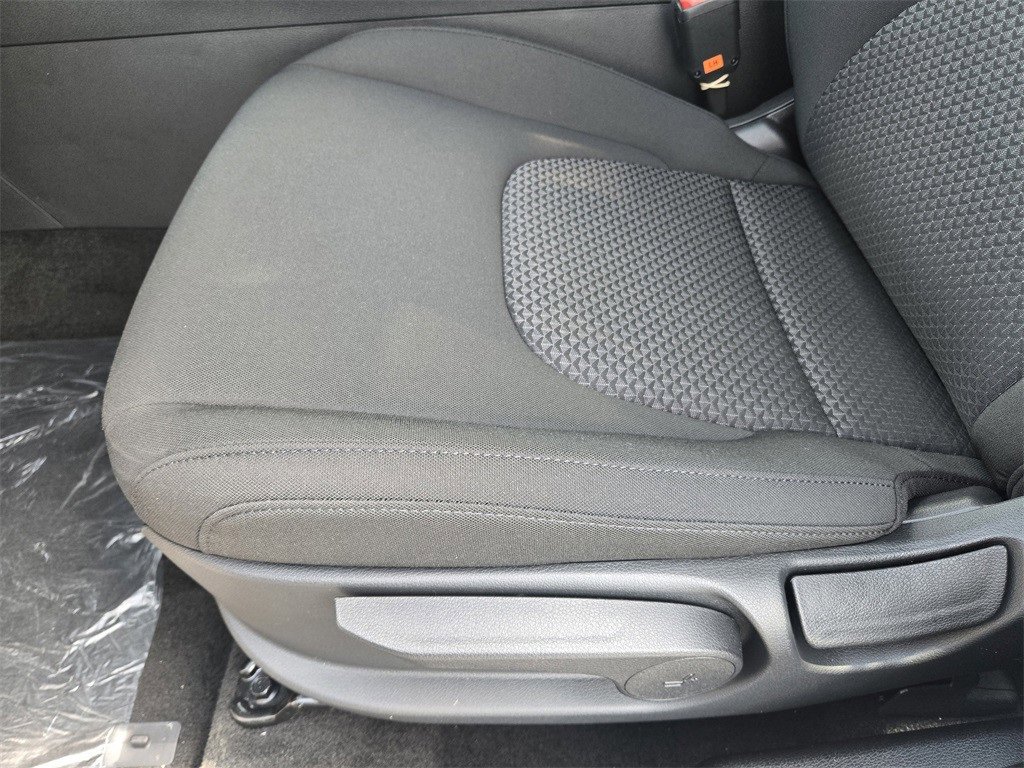 New 2026 Kia Sportage LX image 17