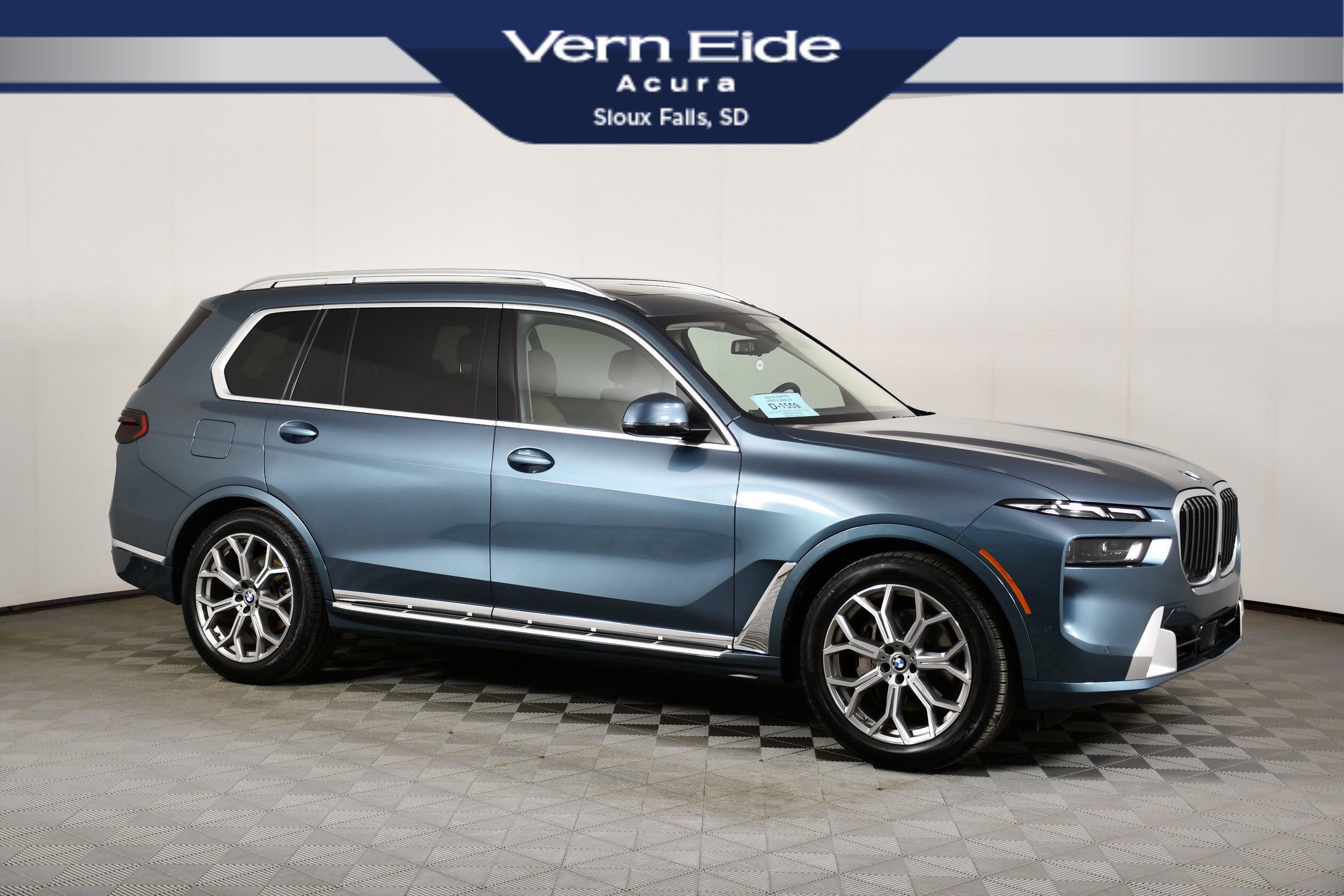 Used 2025 BMW X7 xDrive40i image 1