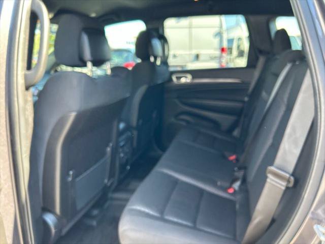 Certified 2021 Jeep Grand Cherokee Laredo AWD/4WD image 31