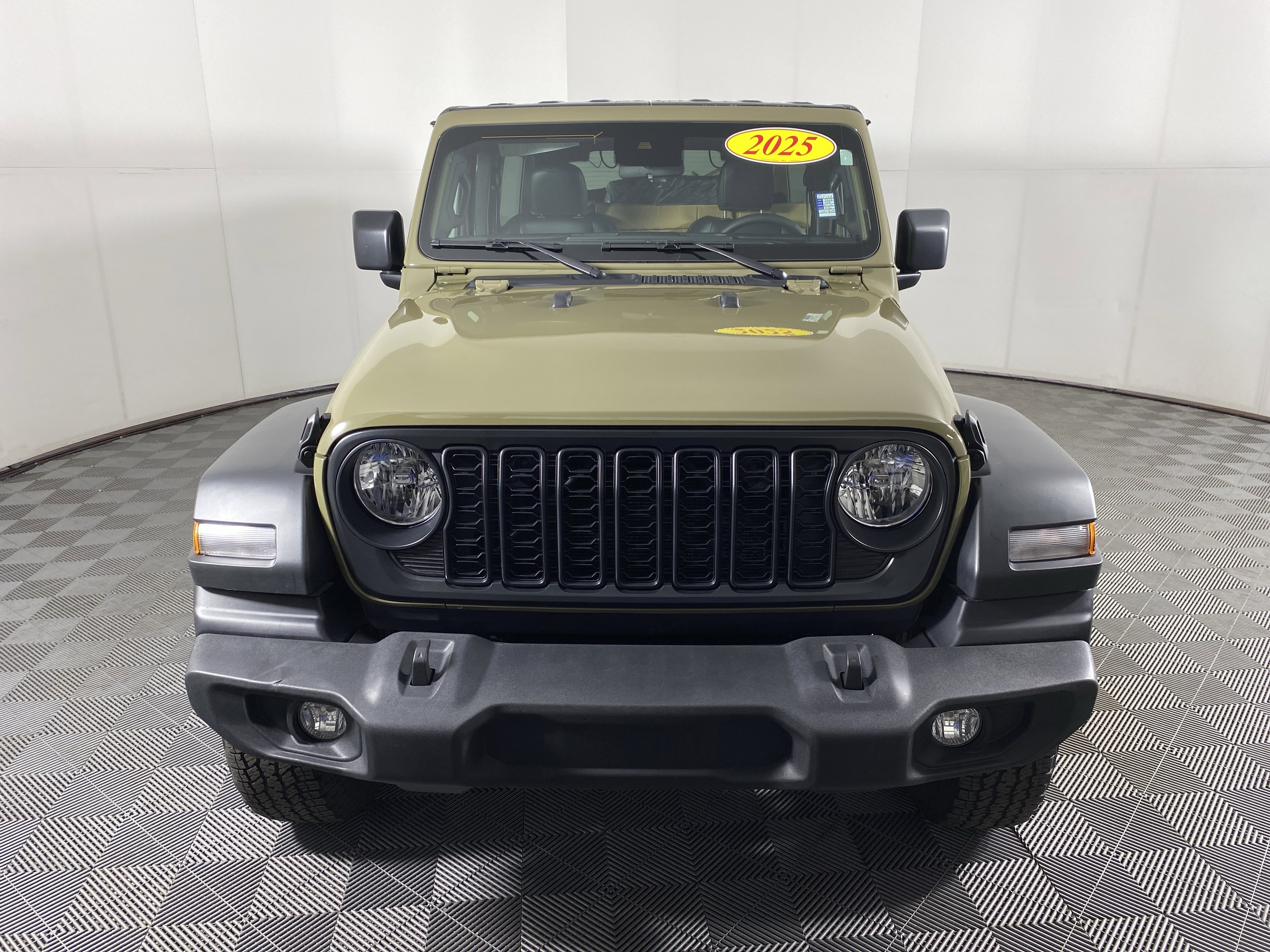 Used 2025 Jeep Wrangler Sport S image 11