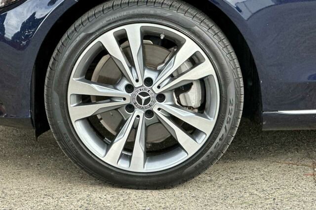 Used 2018 Mercedes-Benz C 300 4MATIC Sedan image 37