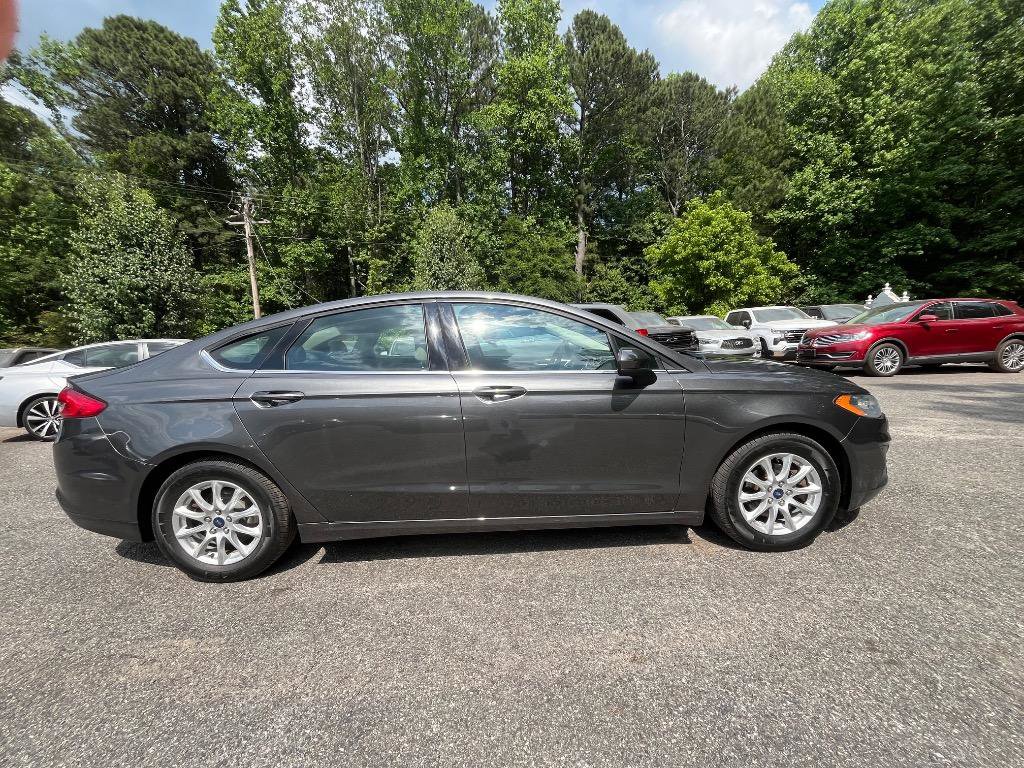 Used 2017 Ford Fusion S FWD image 9