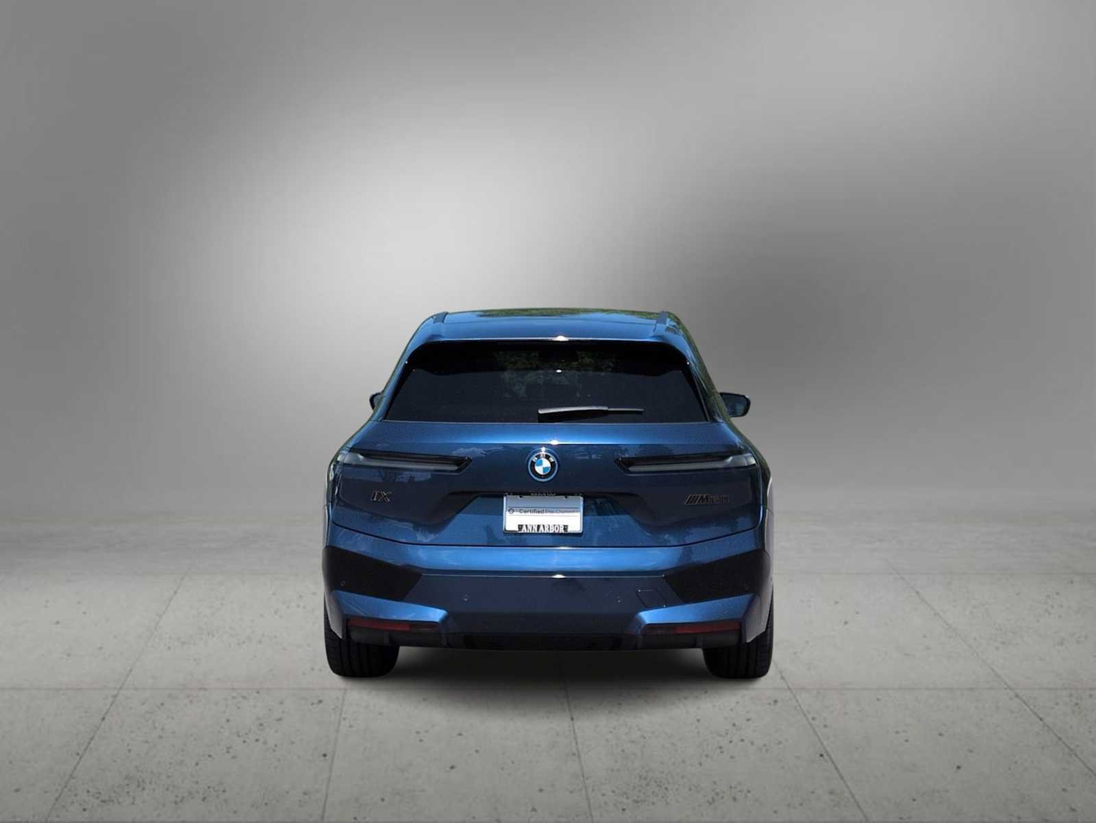 Used 2023 BMW iX M60 AWD/4WD image 7