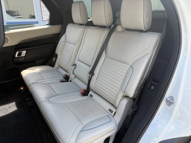 Used 2020 Land Rover Discovery HSE Luxury AWD/4WD image 12