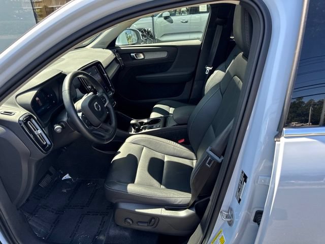 Certified 2025 Volvo XC40 B5 Core AWD/4WD image 20