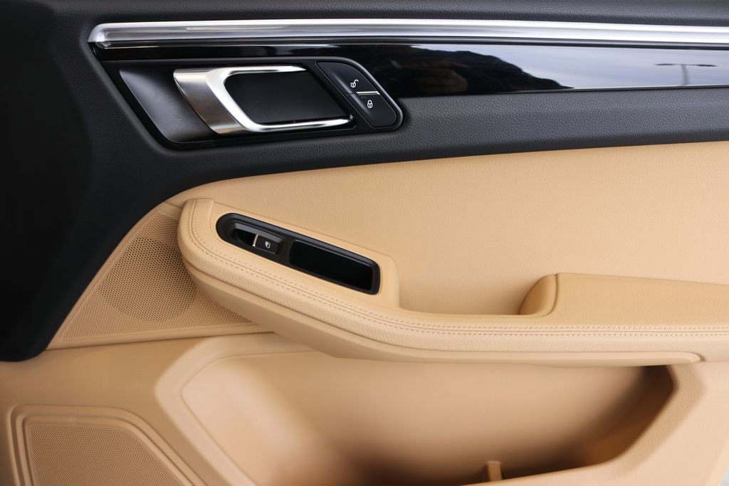 Used 2018 Porsche Macan Sport Edition image 31