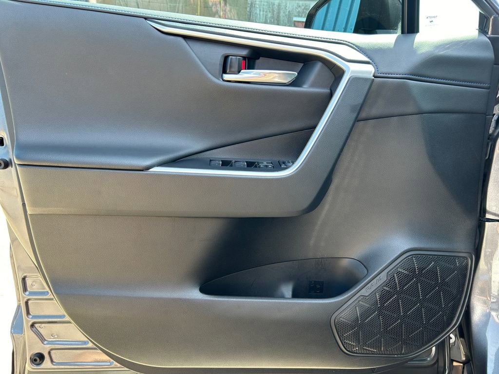 Used 2022 Toyota RAV4 XSE image 22