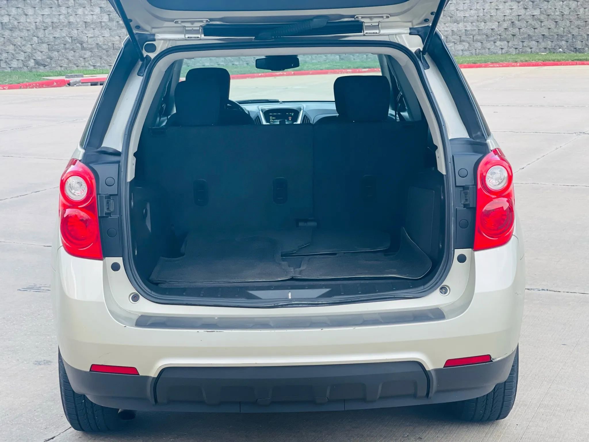 Used 2013 Chevrolet Equinox LT w/ Driver Convenience Package image 10