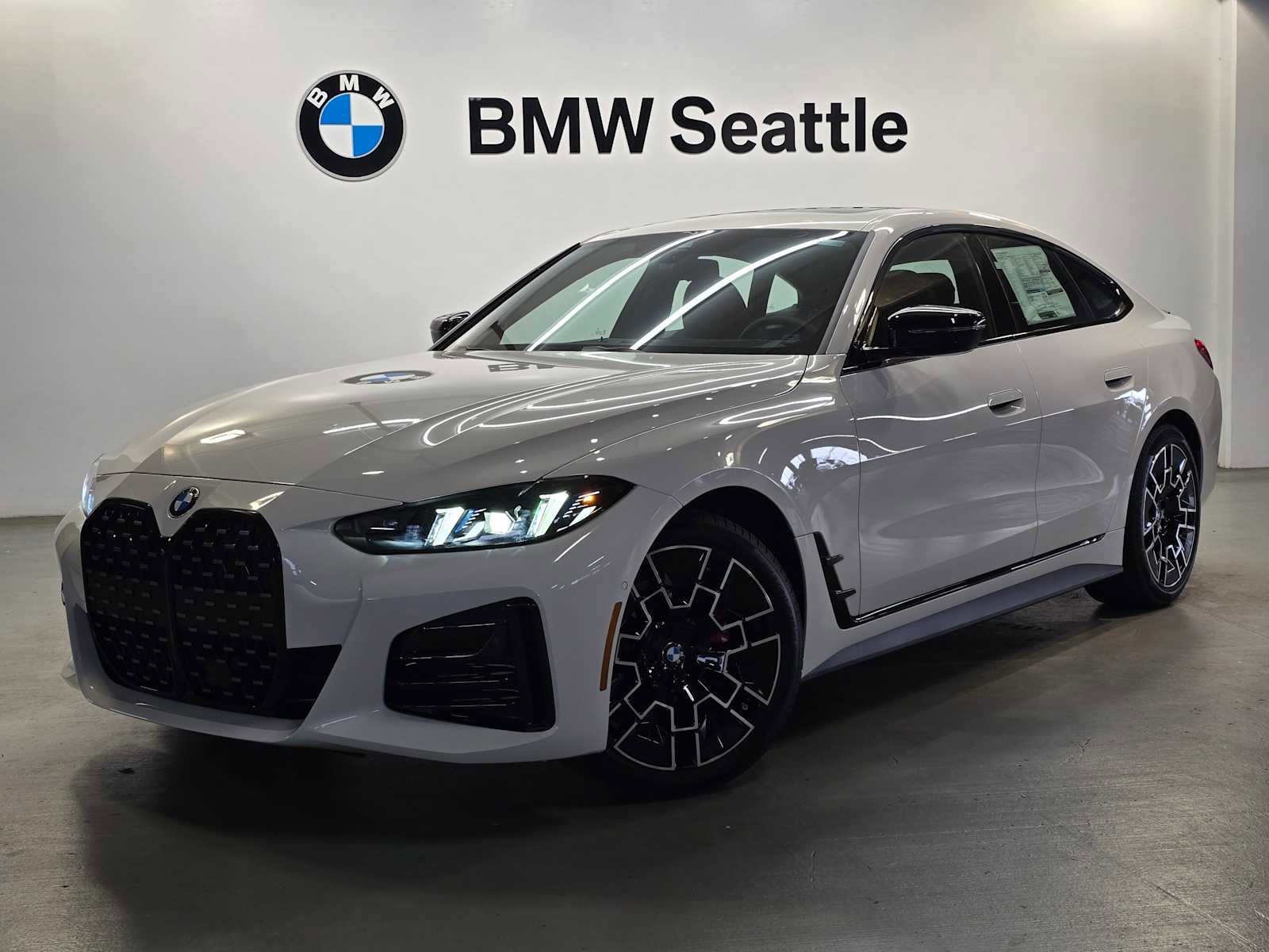 New 2026 BMW 430i xDrive w/ M Sport Package