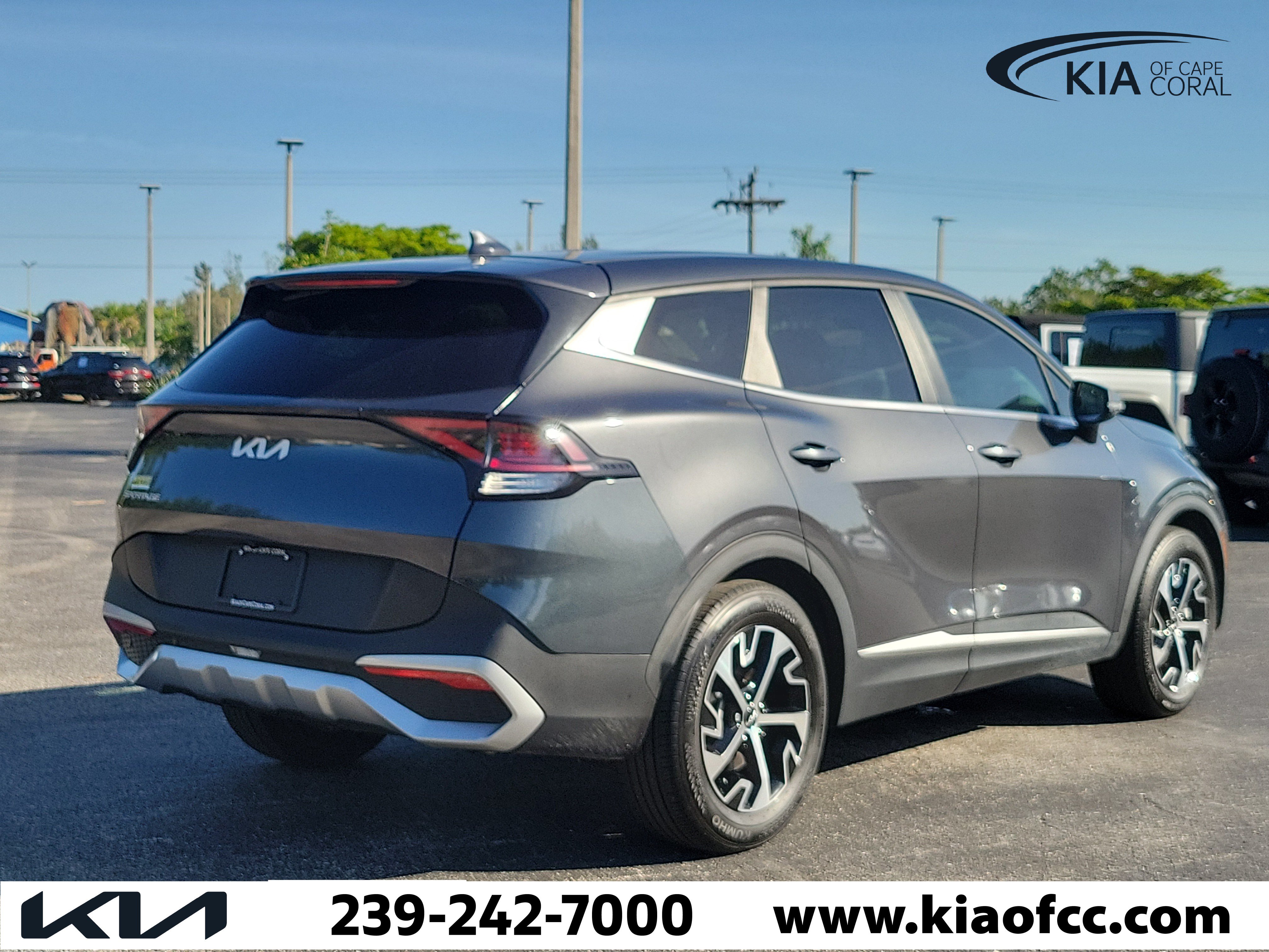 Certified 2024 Kia Sportage EX FWD image 6