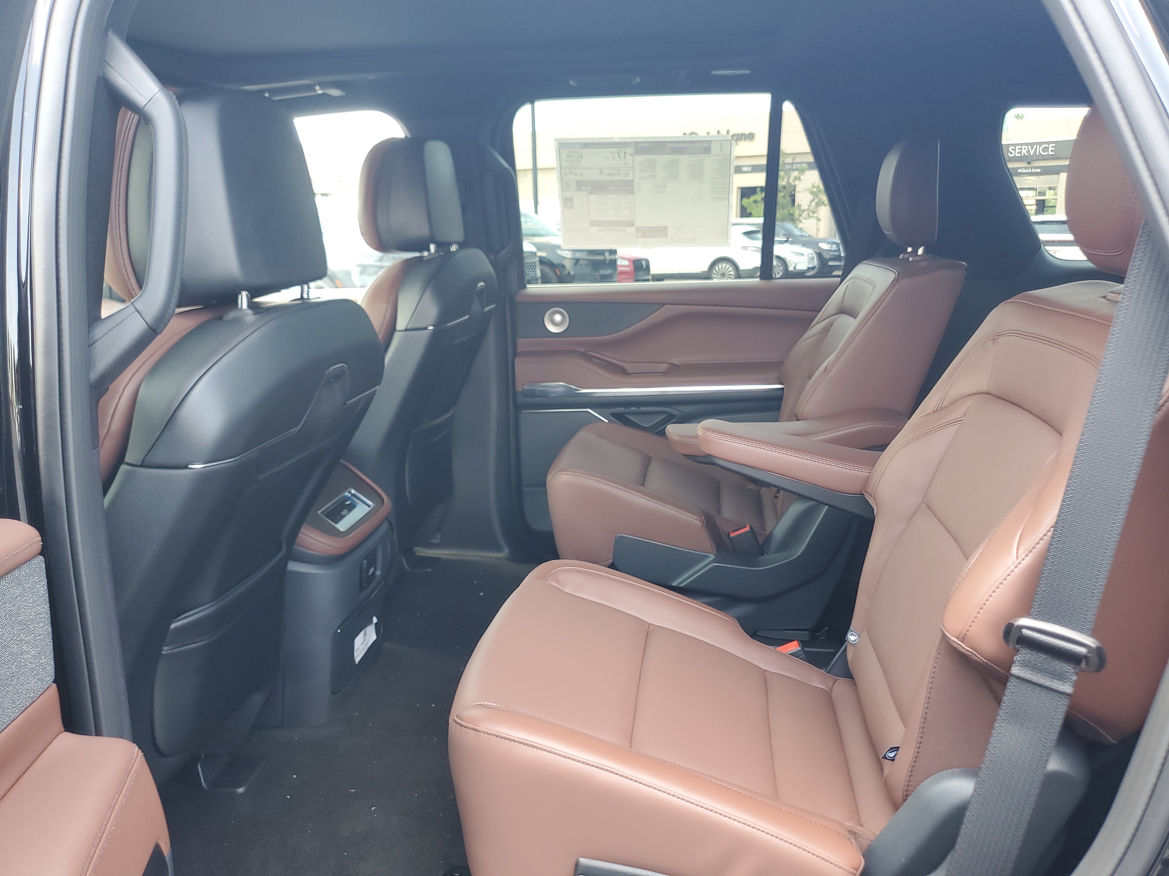 New 2027 Lincoln Navigator Reserve AWD/4WD image 27