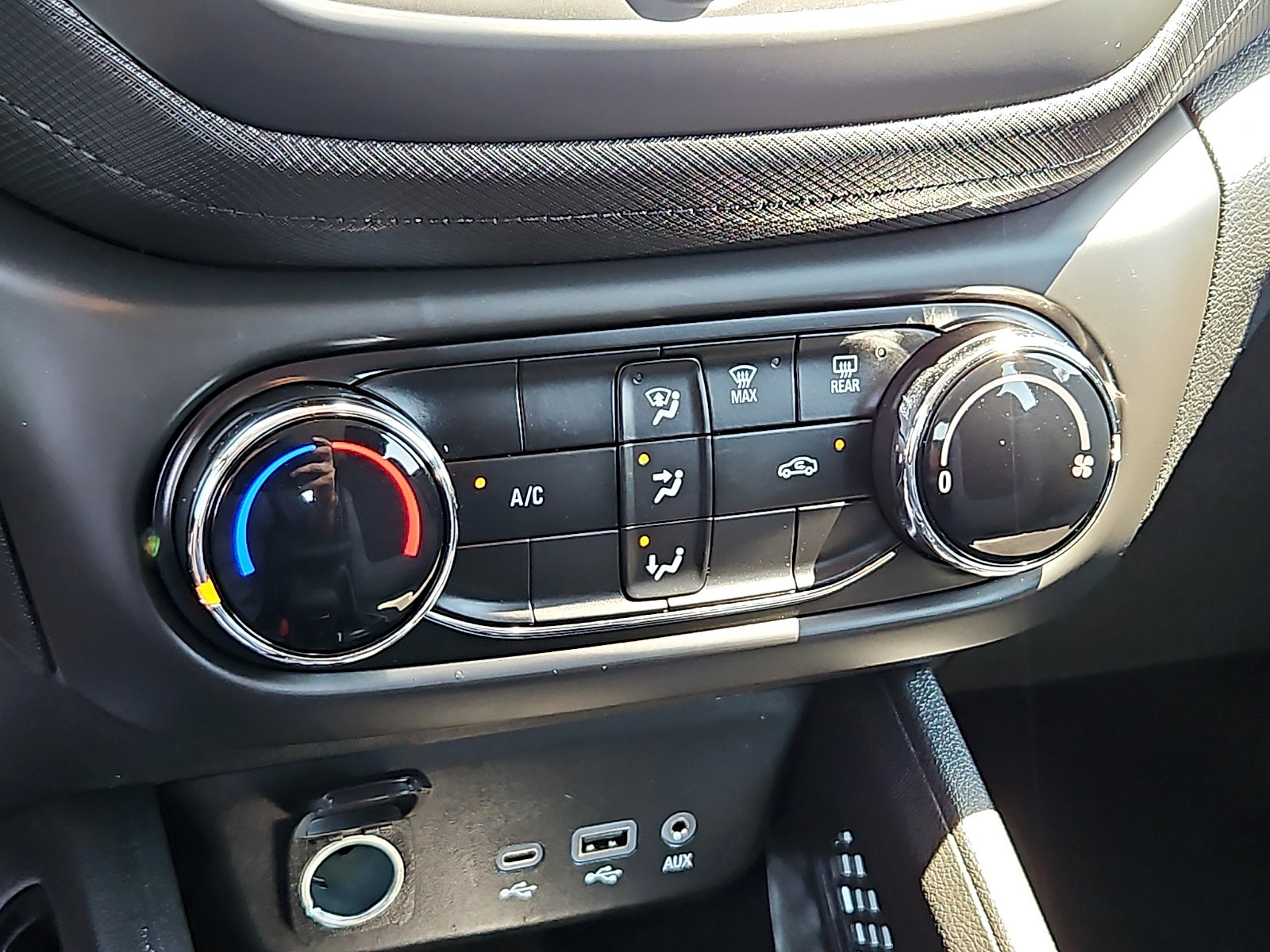 Used 2023 Chevrolet TrailBlazer LS AWD/4WD image 17