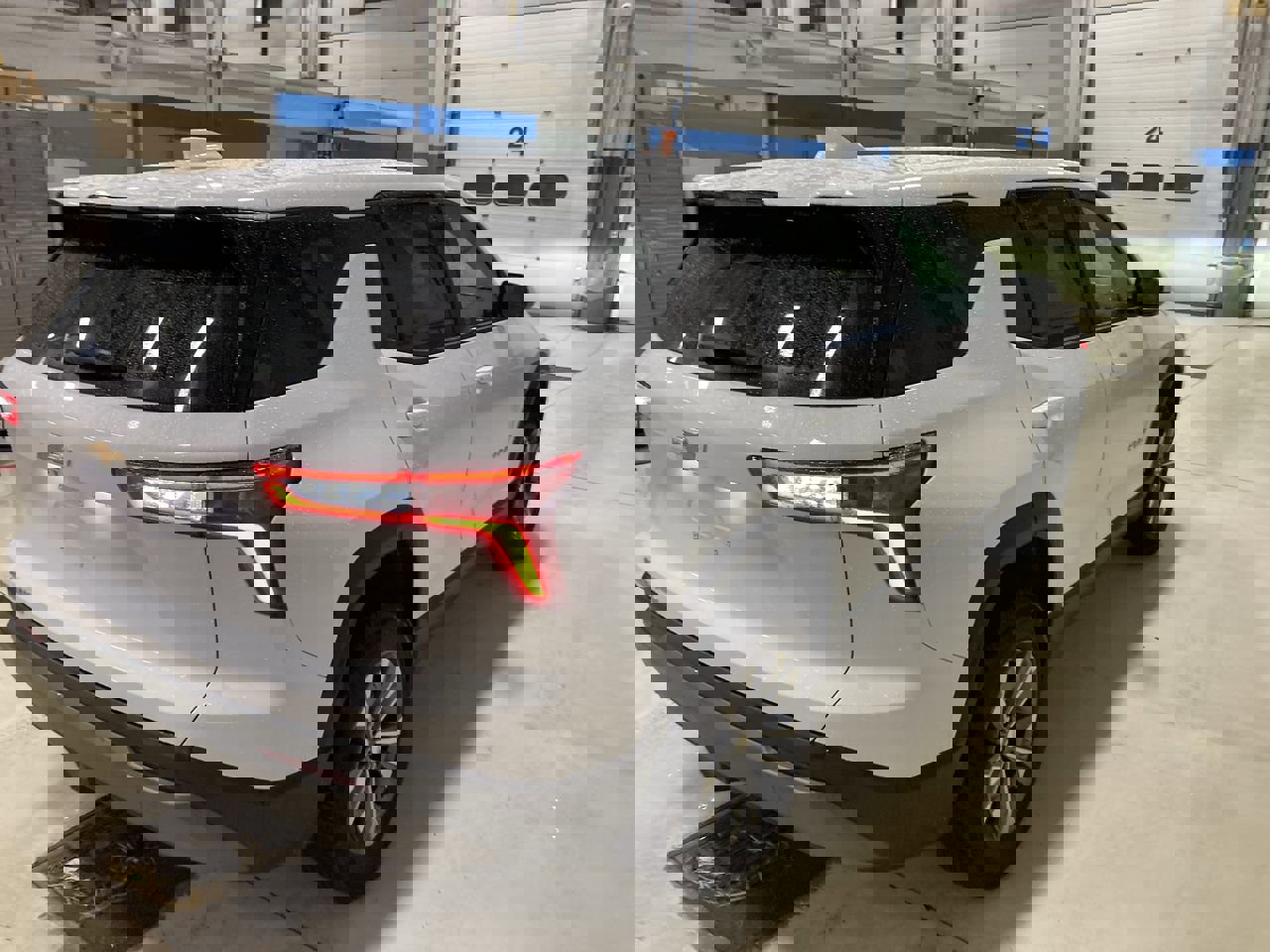 Used 2025 Chevrolet Equinox LT image 7