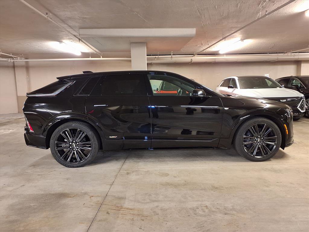 New 2026 Cadillac Lyriq V image 4