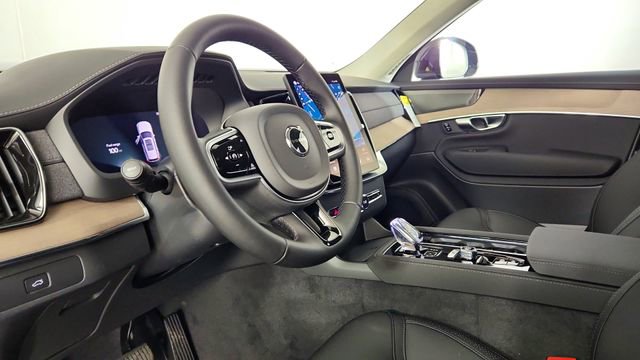 New 2026 Volvo XC90 B5 Plus w/ Protection Package AWD/4WD image 12