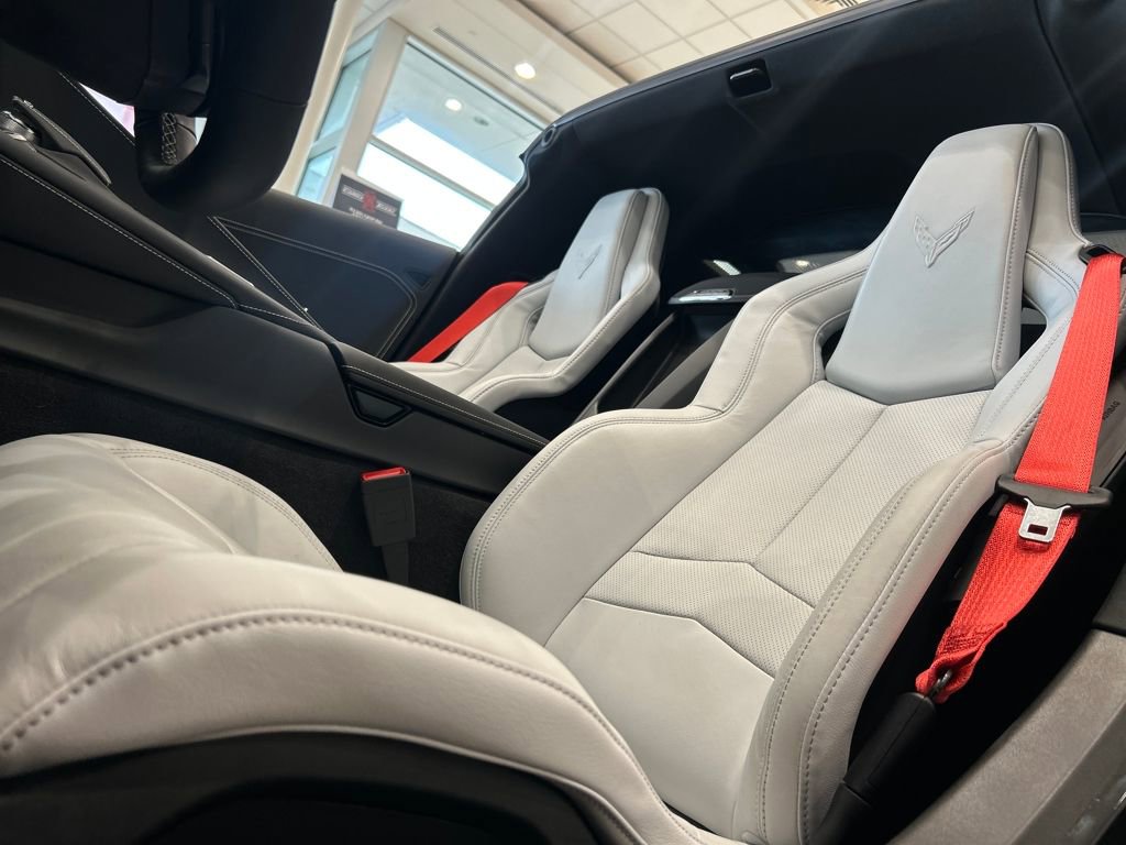Used 2025 Chevrolet Corvette Z06 image 12
