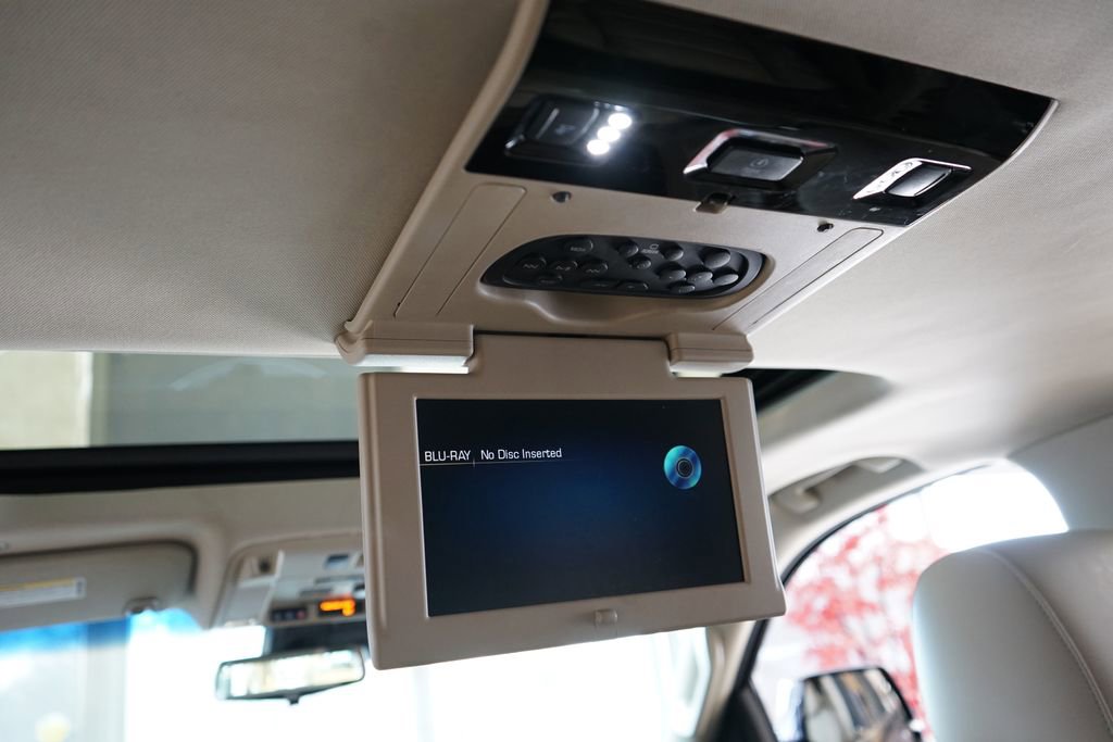 Used 2017 Cadillac Escalade ESV Luxury image 45