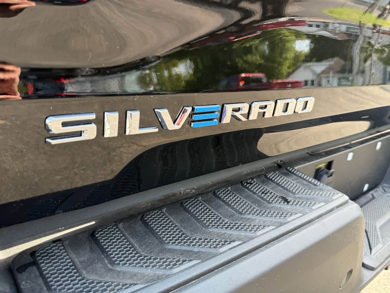 New 2026 Chevrolet Silverado EV LT image 21