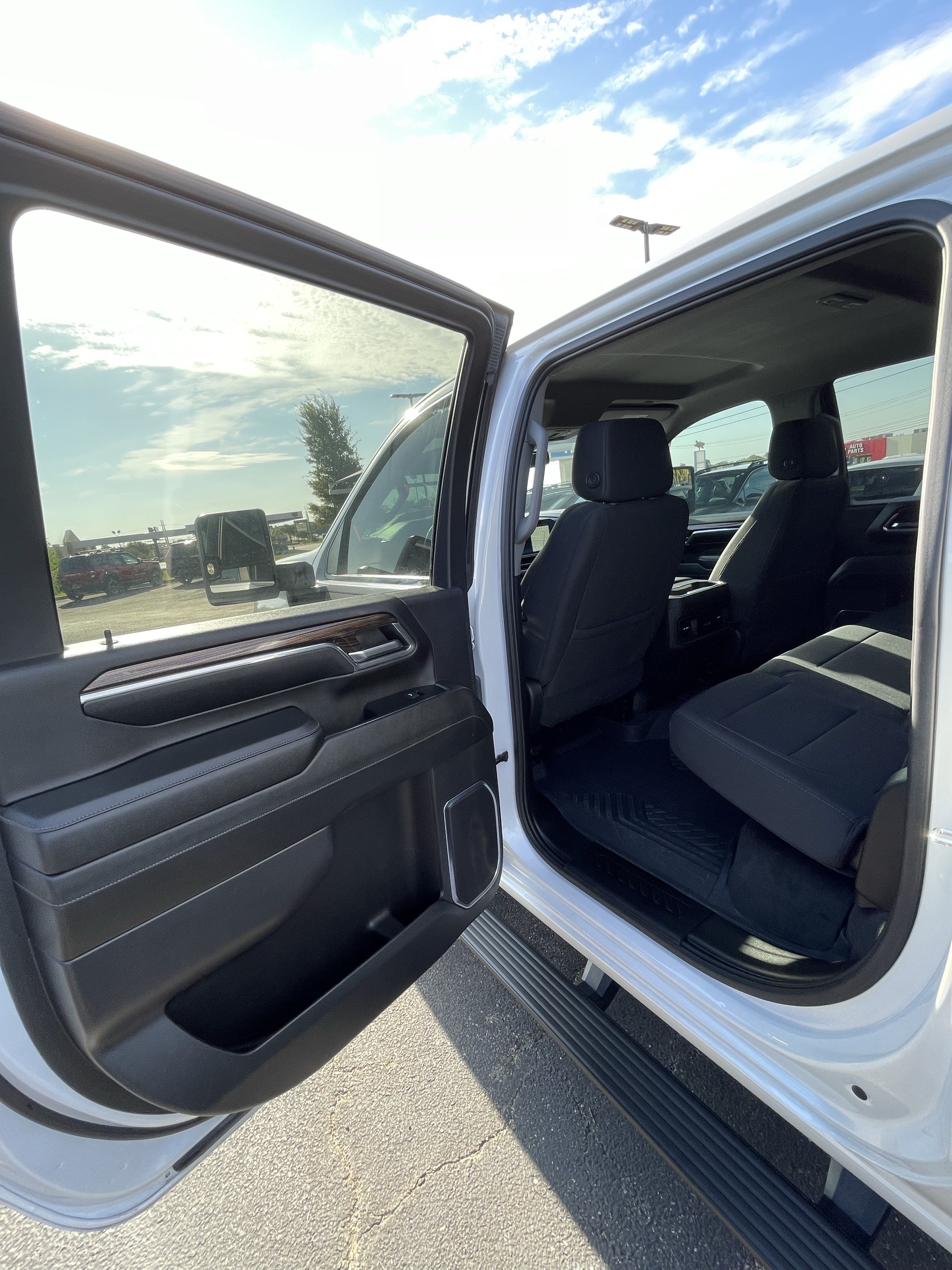 Used 2024 Chevrolet Silverado 2500 LT w/ Texas Edition AWD/4WD image 13