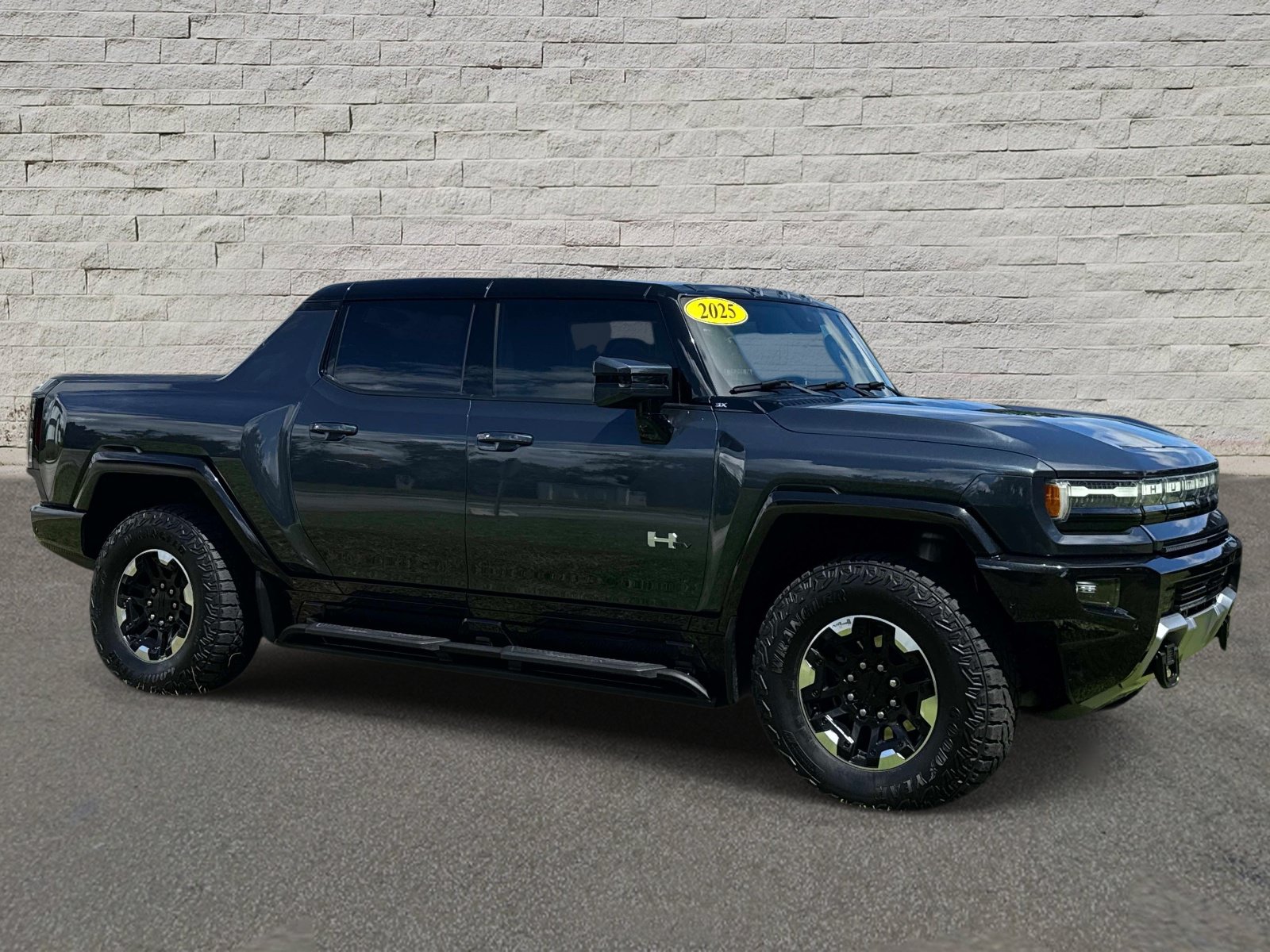 Used 2025 GMC Hummer EV 3X w/ Extreme Off-Road Package AWD/4WD image 6