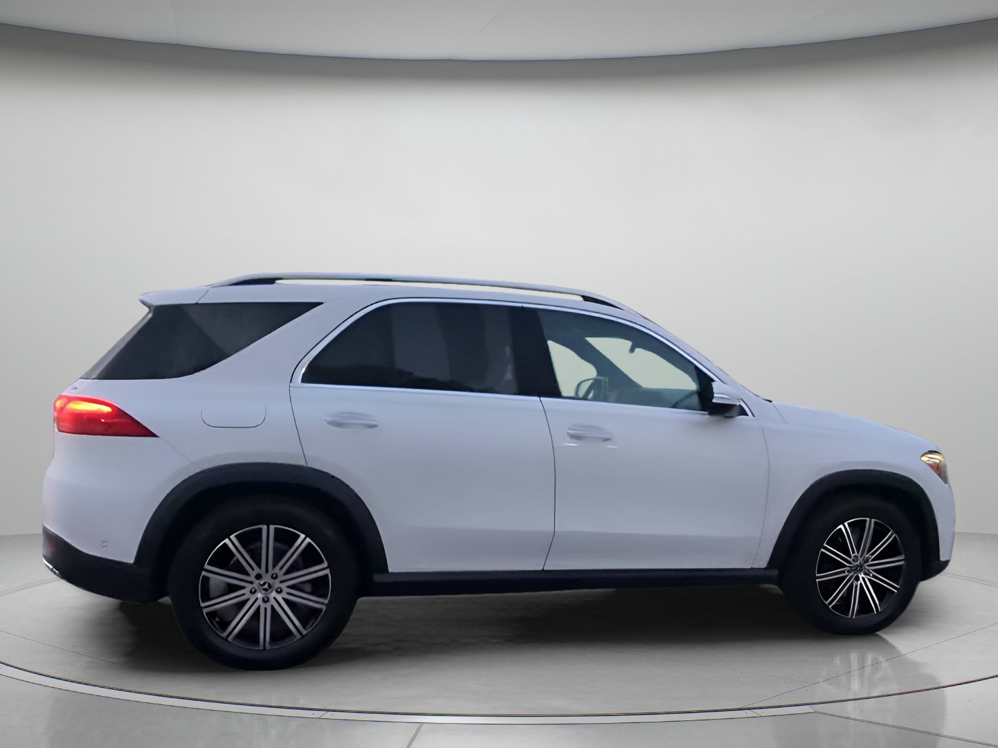 Used 2024 Mercedes-Benz GLE 350 4MATIC image 31