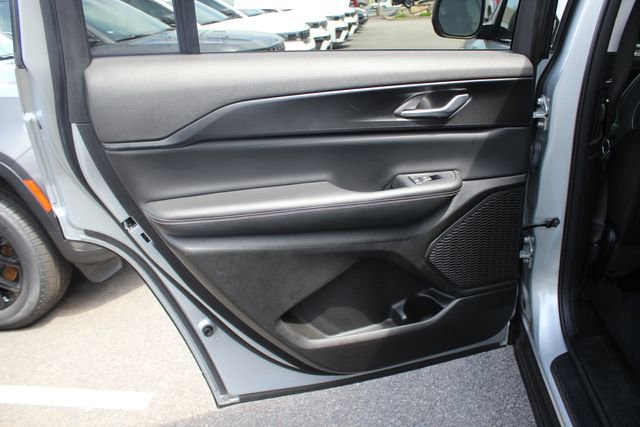 Used 2023 Jeep Grand Cherokee L Laredo AWD/4WD image 22