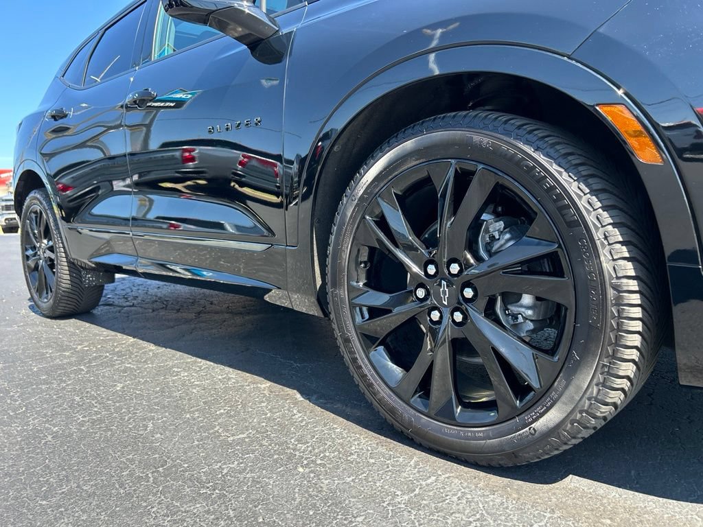 Used 2022 Chevrolet Blazer RS w/ Enhanced Convenience Package AWD/4WD image 12