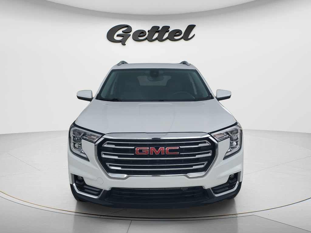 Used 2024 GMC Terrain SLT FWD image 2