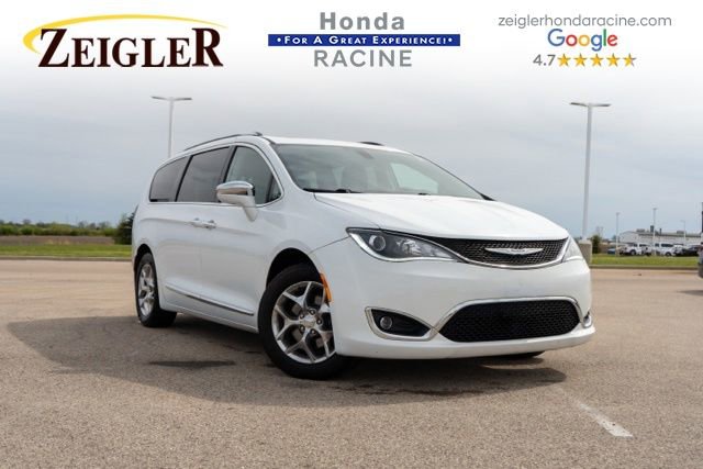 Used 2018 Chrysler Pacifica Limited FWD image 1
