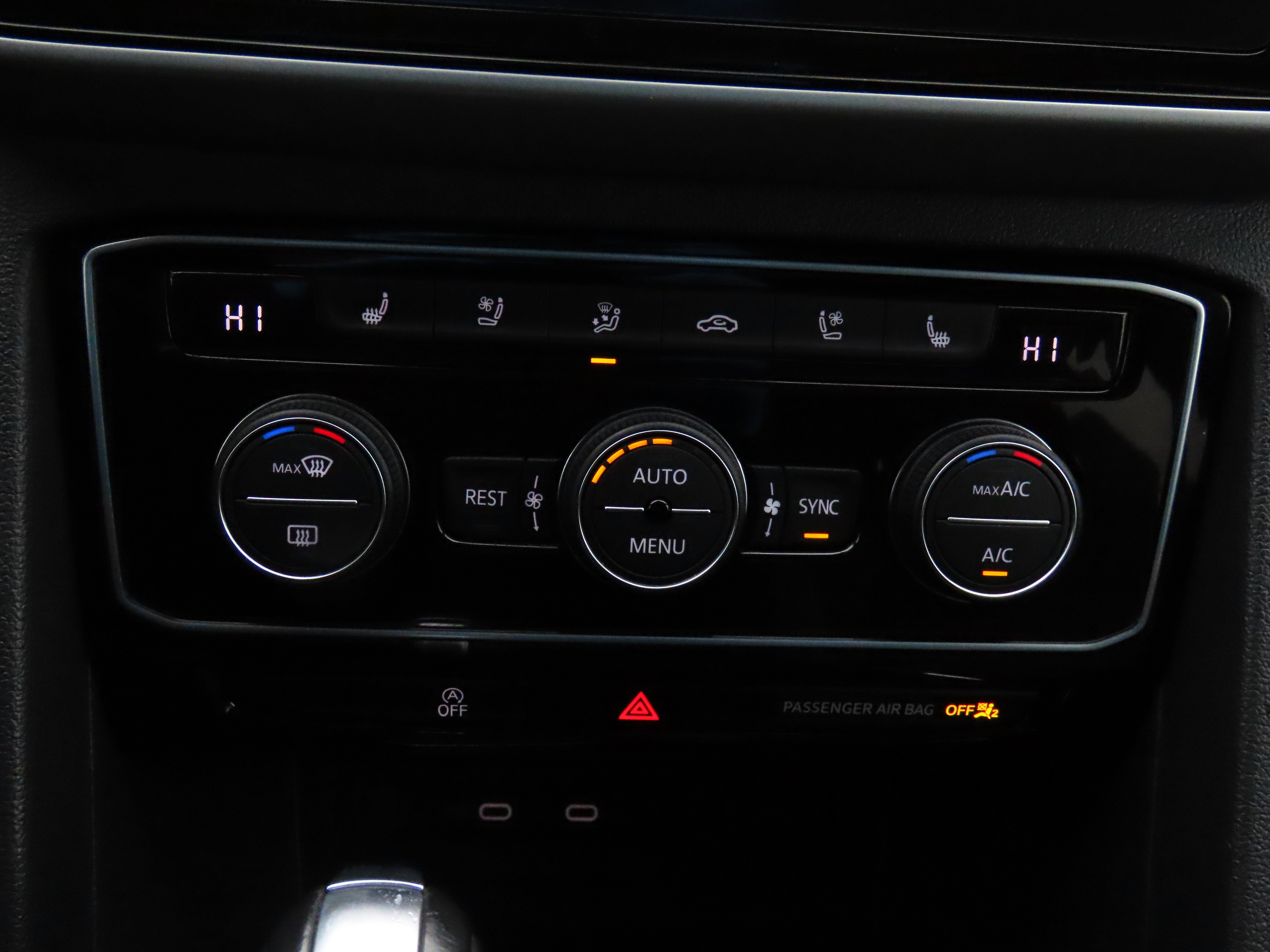 Used 2021 Volkswagen Atlas SEL Premium image 31