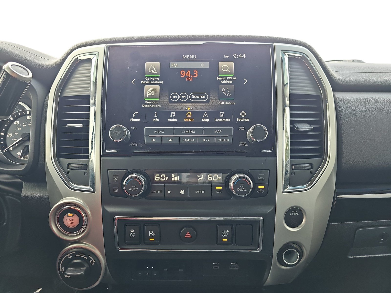 Used 2021 Nissan Titan SV w/ SV Convenience Package AWD/4WD image 17
