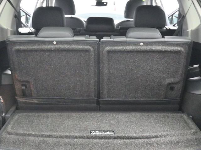 Used 2020 Volkswagen Tiguan SEL w/ 3rd Row Seat Package image 13
