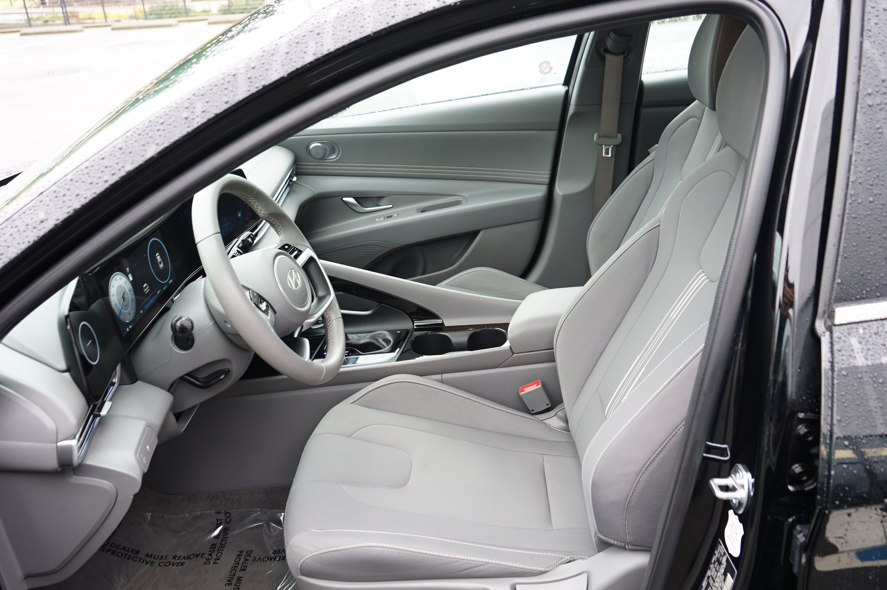 Used 2025 Hyundai Elantra SEL image 15