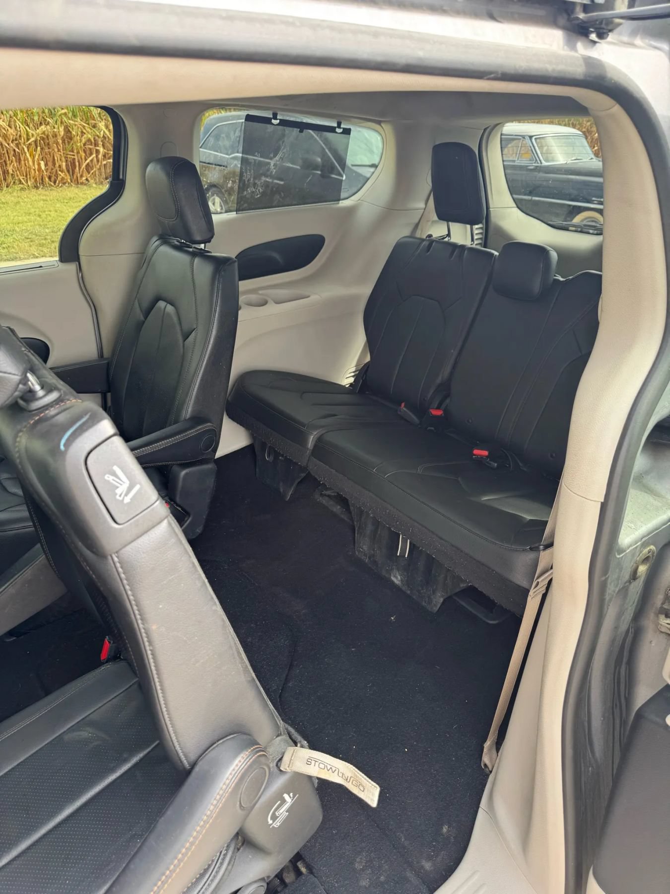 Used 2019 Chrysler Pacifica Touring-L FWD image 18