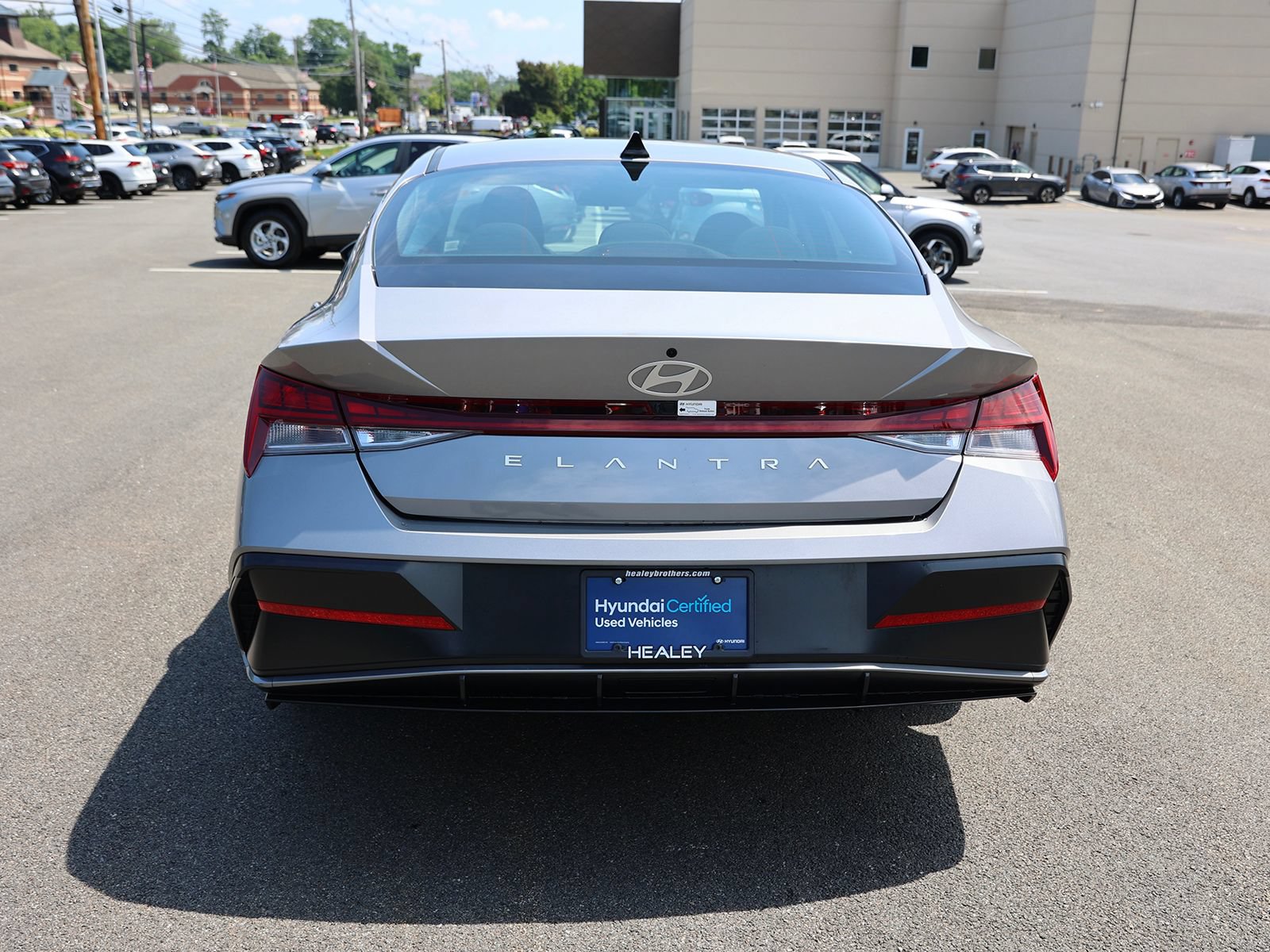 Certified 2025 Hyundai Elantra SEL FWD image 6