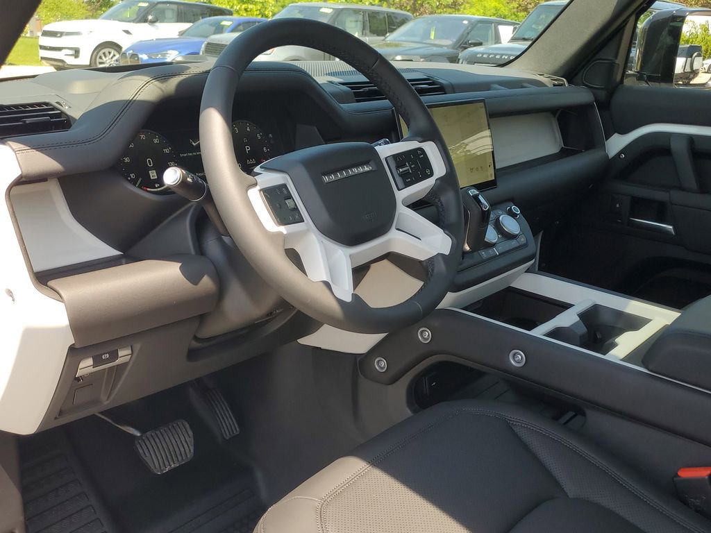 Certified 2025 Land Rover Defender 90 S image 8