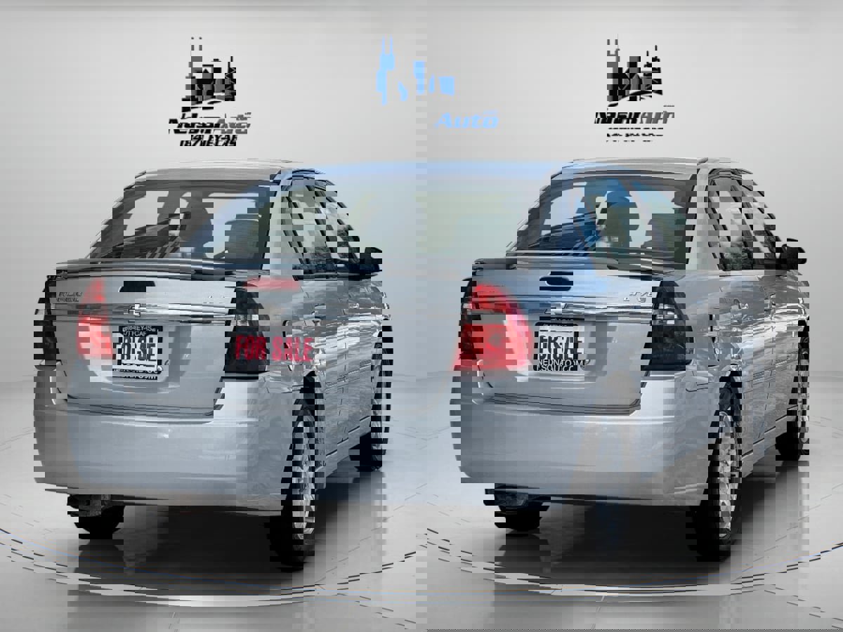 Used 2005 Chevrolet Malibu LT w/ Preferred Equipment Group image 4